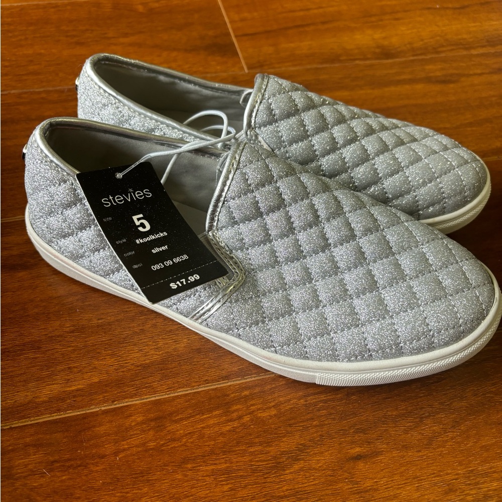 Silver Stevie’s girls size 5 shoes- new with tags